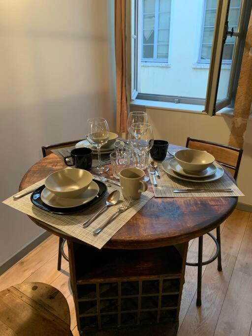Chez Alam A Hotel De Ville Лион Екстериор снимка