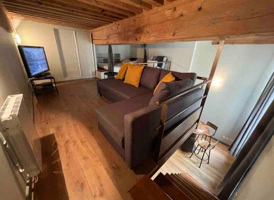 Chez Alam A Hotel De Ville Лион Екстериор снимка