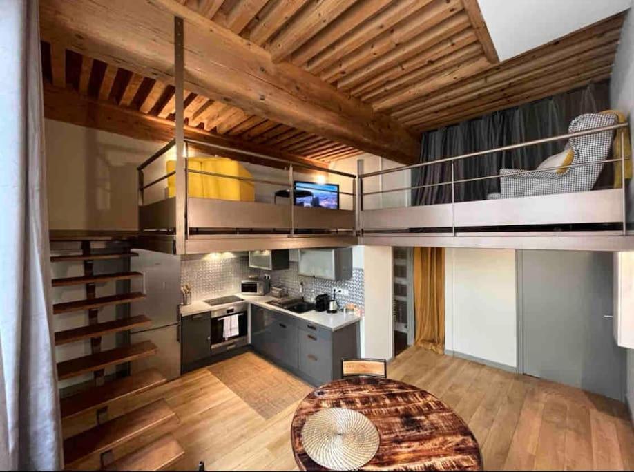 Chez Alam A Hotel De Ville Лион Екстериор снимка