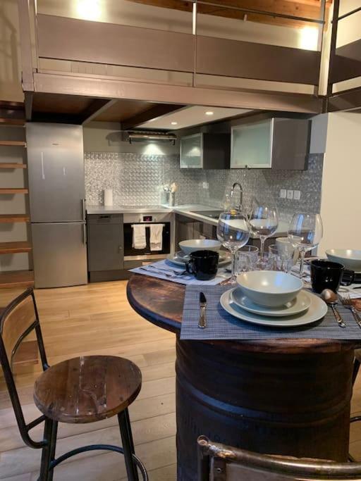 Chez Alam A Hotel De Ville Лион Екстериор снимка